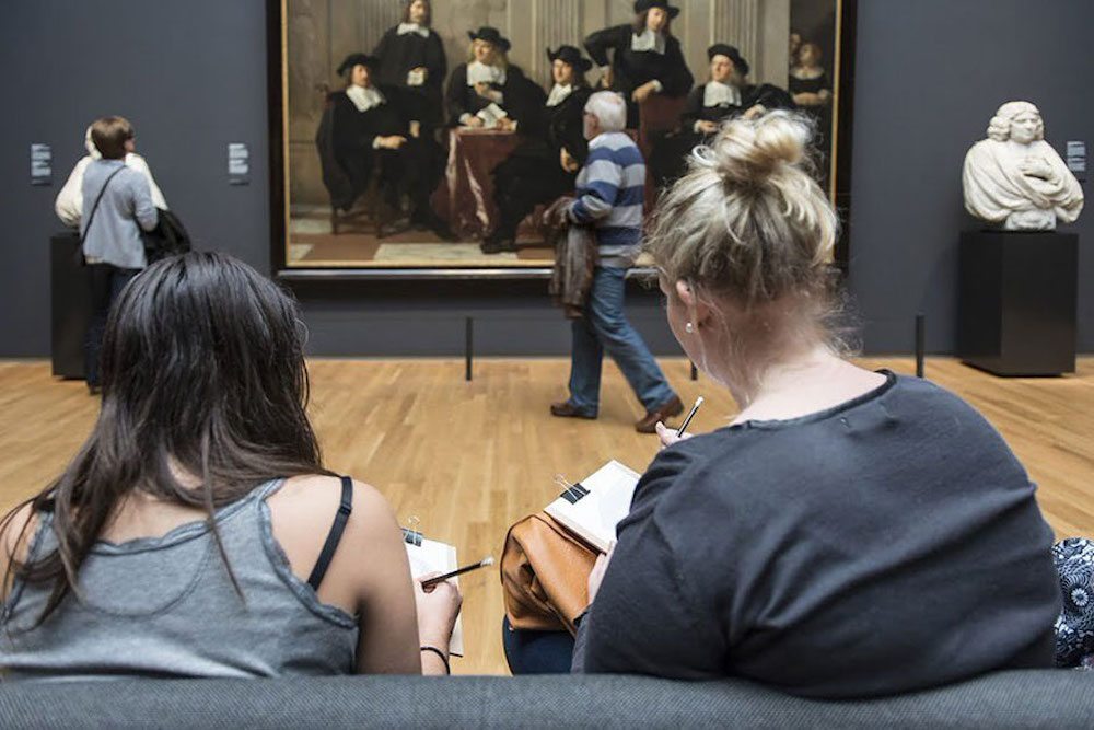 Muzeum w Amsterdamie "banuje" aparaty i smartfony