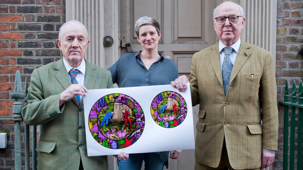 [Od lewej:] Gilbert Prousch, Ruth Rogers i George Passmore prezentujący projekt grafiki, która trafiła na talerze, fot. Jill Mead/The Guardian