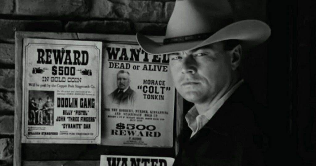 Kadr z filmu "Pewnego razu... w Hollywood" przedstawiający głównego bohatera serialu "Bounty Law", fot. Columbia Pictures