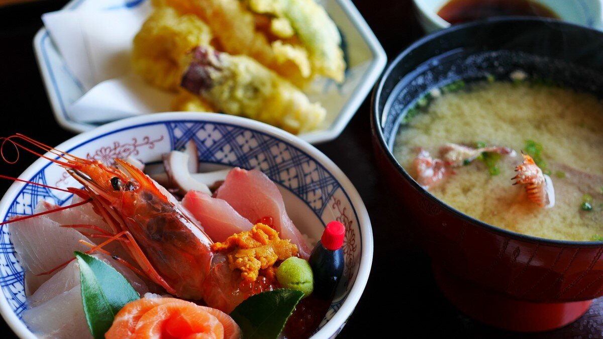 Kilka słów o shoku-iku, czyli jak jadają Japończycy