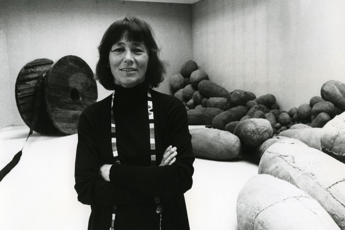 Magdalena Abakanowicz, Venice Biennale 1980, Embryology, Wheel and Rope