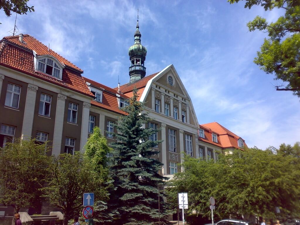 Uniwersyteckie Centrum Kliniczne w Gdańsku, JohnnyTremolo, Wikimedia Commons
