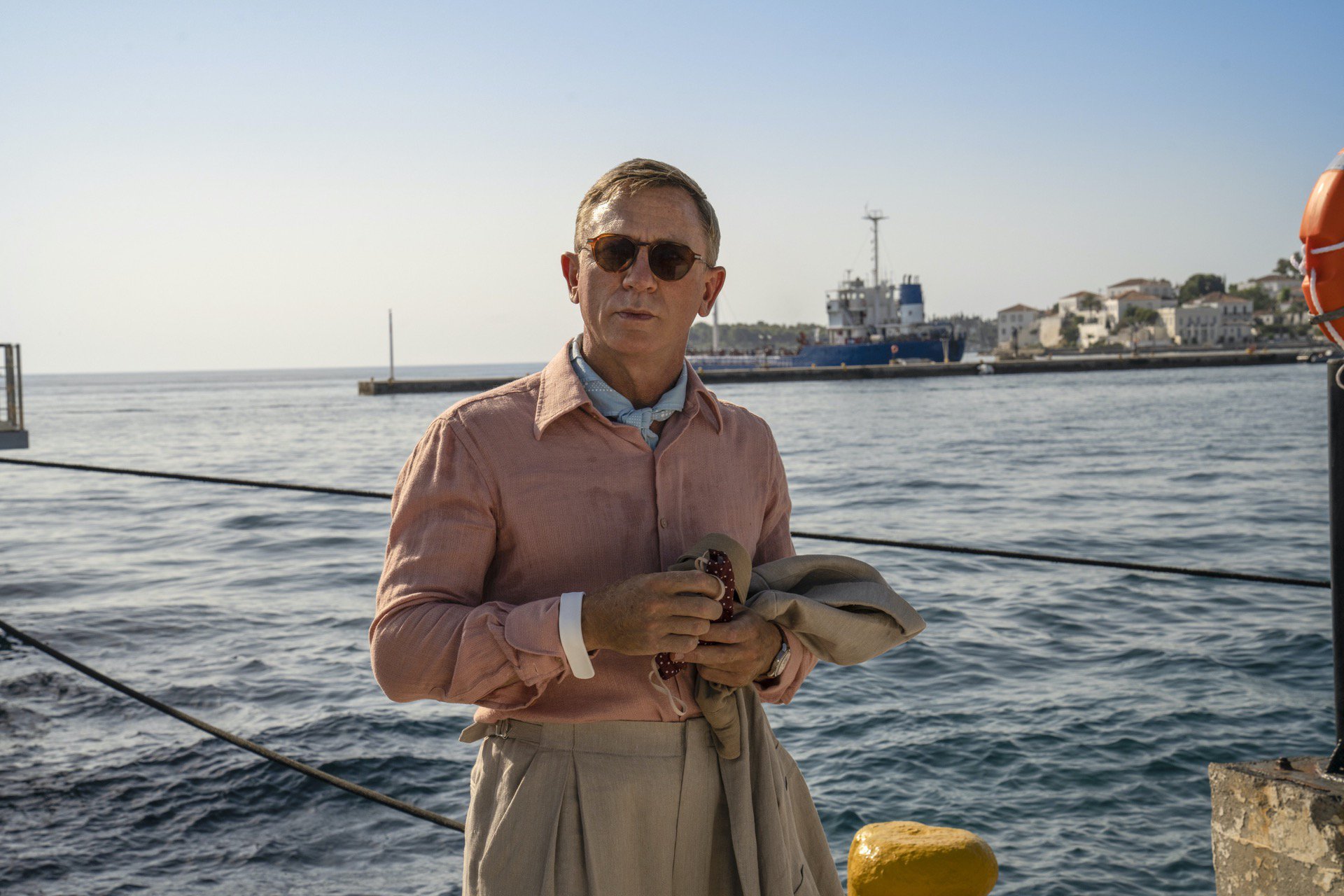 Daniel Craig w filmie “Glass Onion: Film z serii Na noże” (reż. Rian Johnson, 2022), fot. Netflix