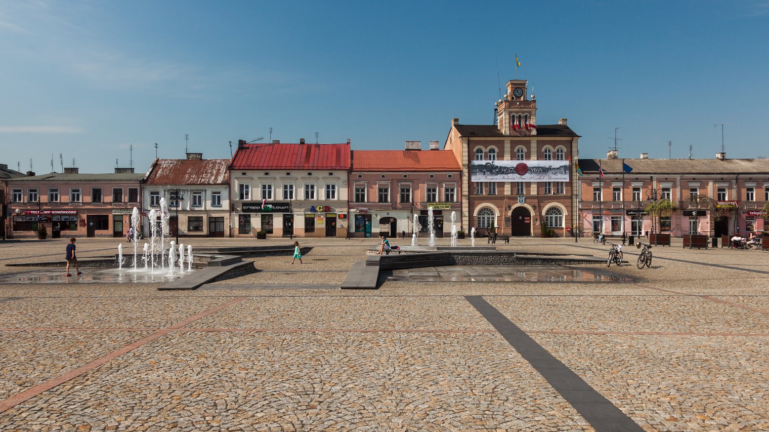 Rynek w Skierniewicach, fot. Piotr Kożurno/Wikimedia Commons