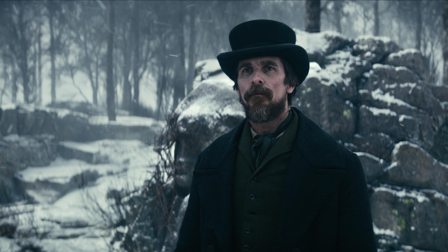 Christian Bale w kadrze z "Bielma" (reż. Scott Cooper, 2022), fot. Netflix